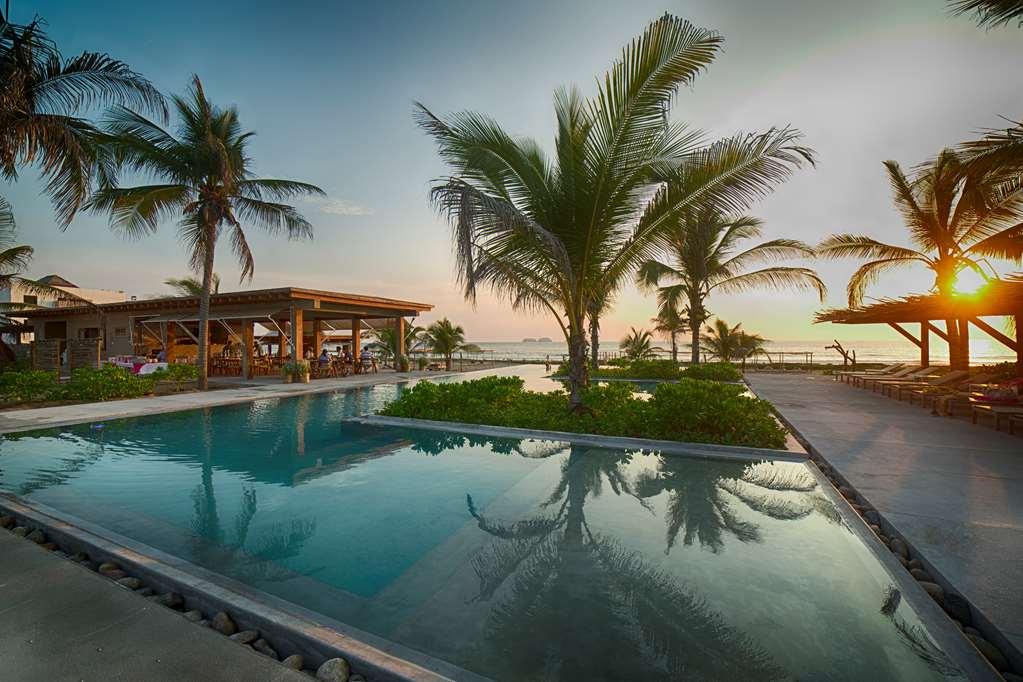 Marea Beachfront Villas Zihuatanejo Facilities photo