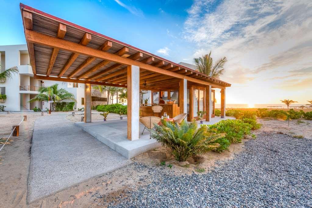 Marea Beachfront Villas Zihuatanejo Exterior photo